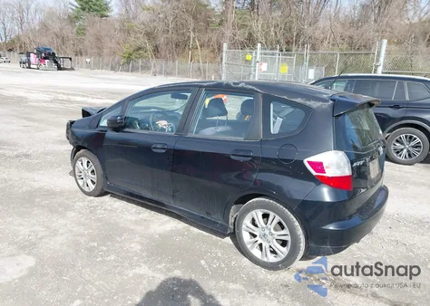 2011 Honda Fit Sport z USA, uszkodzony, nr VIN JHMGE8H55BS010415